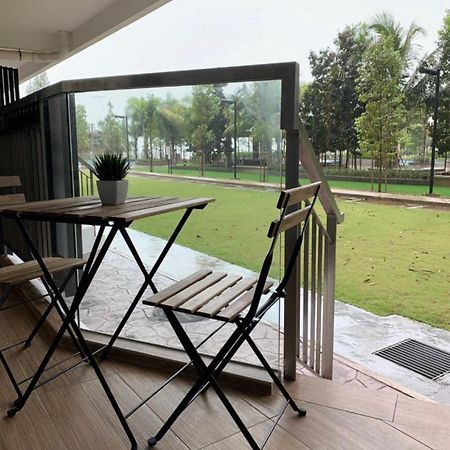 Timur Bay Groundfloor Pool & Seaview Kuantan Kültér fotó