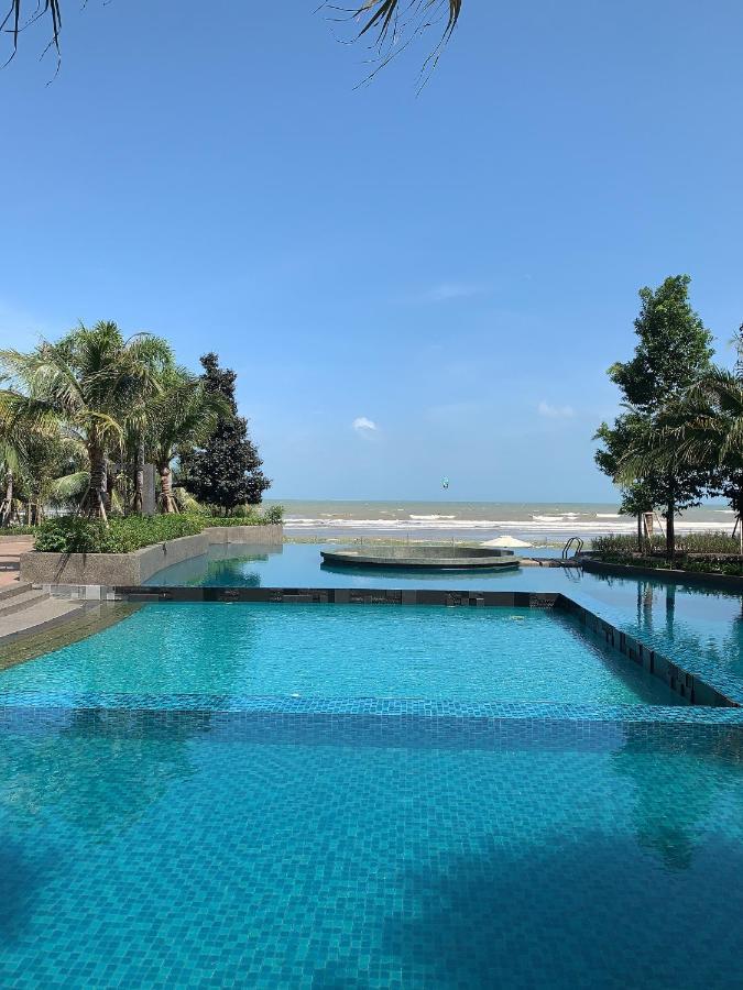 Timur Bay Groundfloor Pool & Seaview Kuantan Kültér fotó