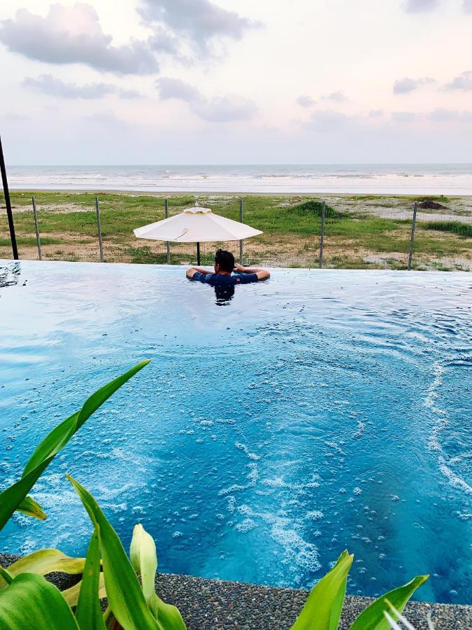 Timur Bay Groundfloor Pool & Seaview Kuantan Kültér fotó