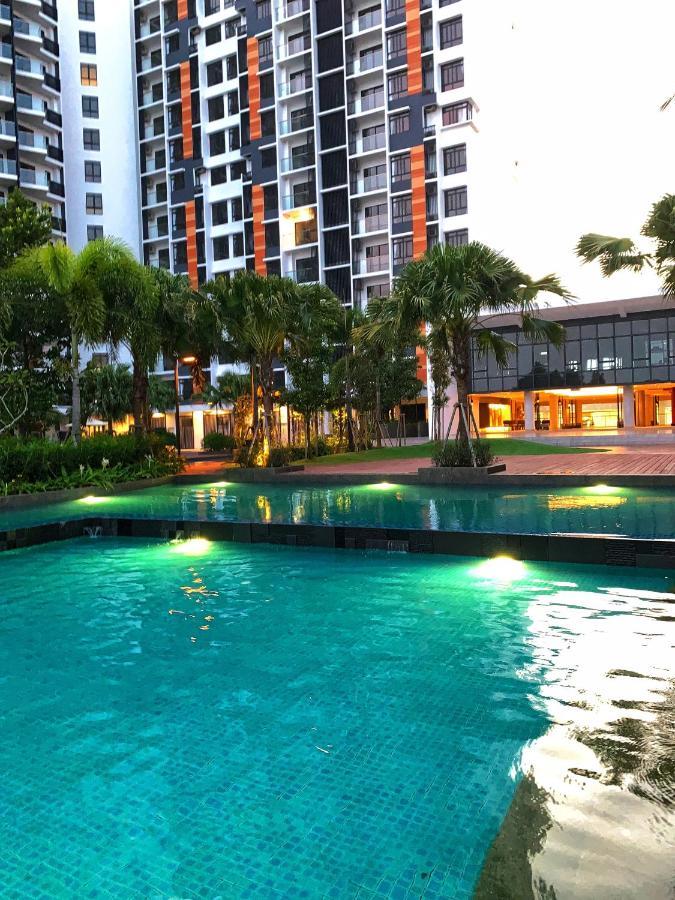 Timur Bay Groundfloor Pool & Seaview Kuantan Kültér fotó
