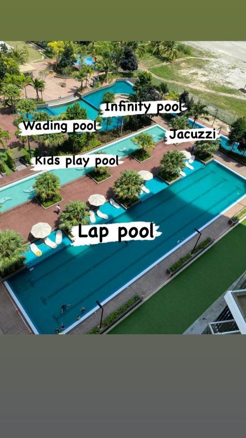 Timur Bay Groundfloor Pool & Seaview Kuantan Kültér fotó
